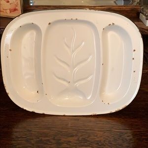 Antique enamel turkey divider.